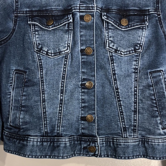 Celebrity Pink denim jacket - Picture 5 of 8